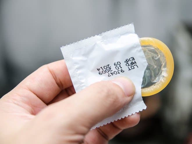 Dị ứng bao cao su? Triệu chứng dị ứng bao cao su là gì?