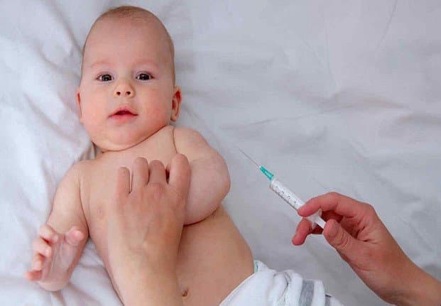 Nên tiêm vắc-xin sởi đơn hay vắc-xin phối hợp (sởi - quai bị - rubella)?