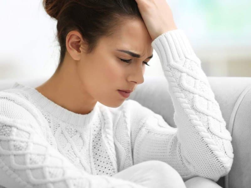 Đau đầu là bệnh gì? khi nào nên đi khám?