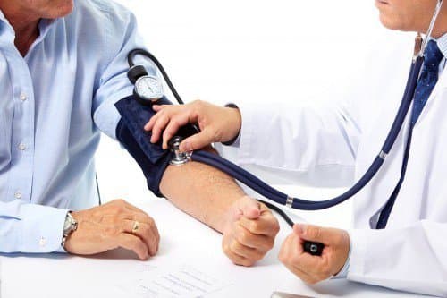 Tăng huyết áp ác tính là bệnh gì? Nguyên nhân, triệu chứng, biến chứng và Điều trị