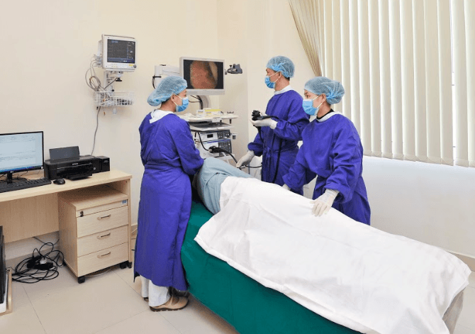Nội soi thắt búi giãn tĩnh mạch thực quản bằng vòng cao su
