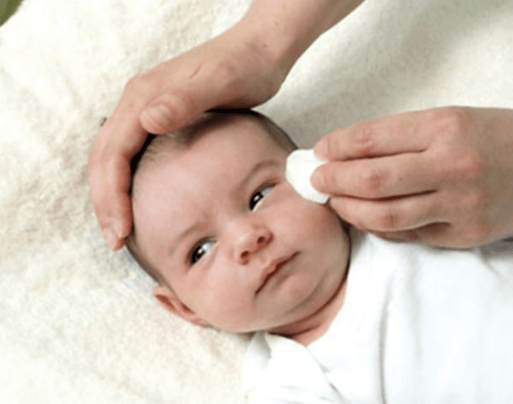 Nguy cơ viêm kết mạc ở trẻ sơ sinh có mẹ nhiễm lậu