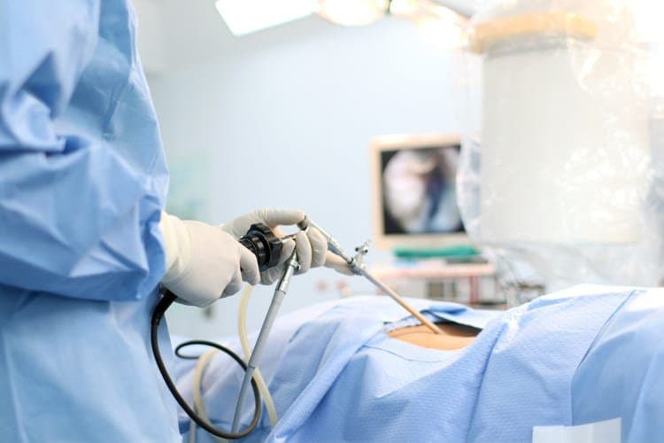 Biến chứng có thể gặp khi phẫu thuật nội soi cắt đại tràng phải