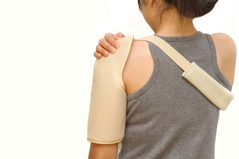 Trật khớp vai ở trẻ em: Nguyên nhân, dấu hiệu nhận biết và Điều trị
