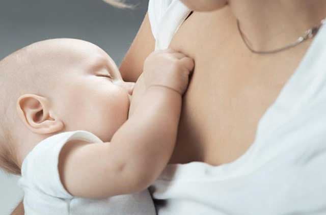 Giá trị dinh dưỡng do sửa mẹ mang lại cho trẻ nhỏ