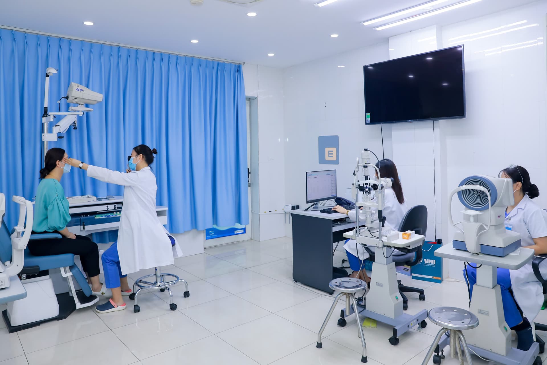 Khám mắt hết bao nhiêu tiền? Chi phí tại 5 địa chỉ uy tín ở Hà Nội