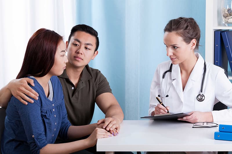 Top các bác sĩ khám và điều trị vô sinh nữ uy tín tại Hà Nội