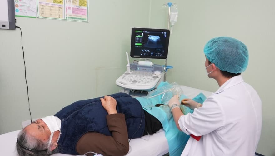 Đốt sóng cao tần rễ thần kinh cột sống: Giải pháp hiện đại giảm đau không cần phẫu thuật
