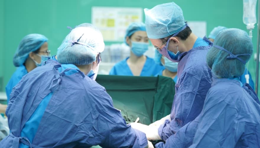 Phẫu thuật phụ khoa an toàn và hiệu quả tại Bệnh viện Hồng Ngọc – Lựa chọn hàng đầu cho sức khỏe phụ nữ