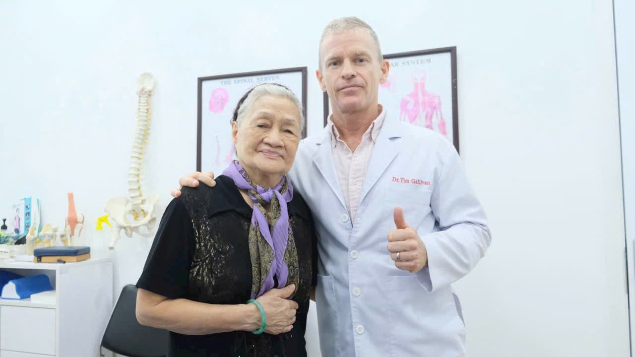 Hành trình hồi phục bệnh xương khớp của cụ bà 82 tuổi