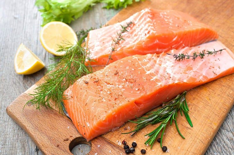 Những điều cần biết khi Ăn cá hồi sống