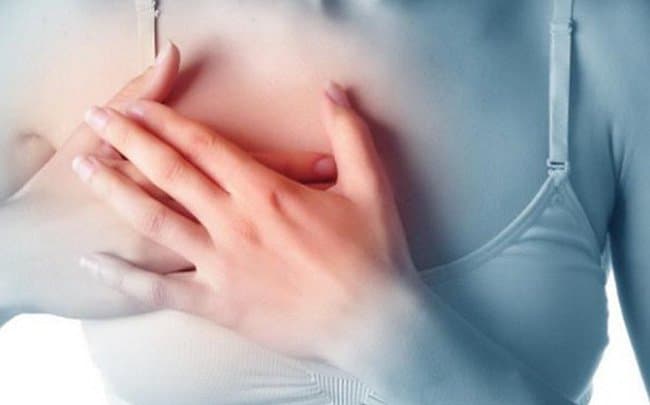 Dấu hiệu cảnh báo sớm ung thư vú chị em cần biết