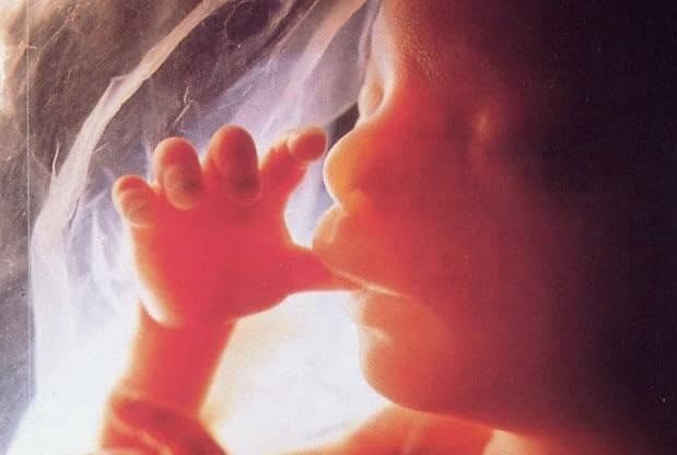 Hiện tượng rỉ ối khi mang thai có nguy hiểm không?