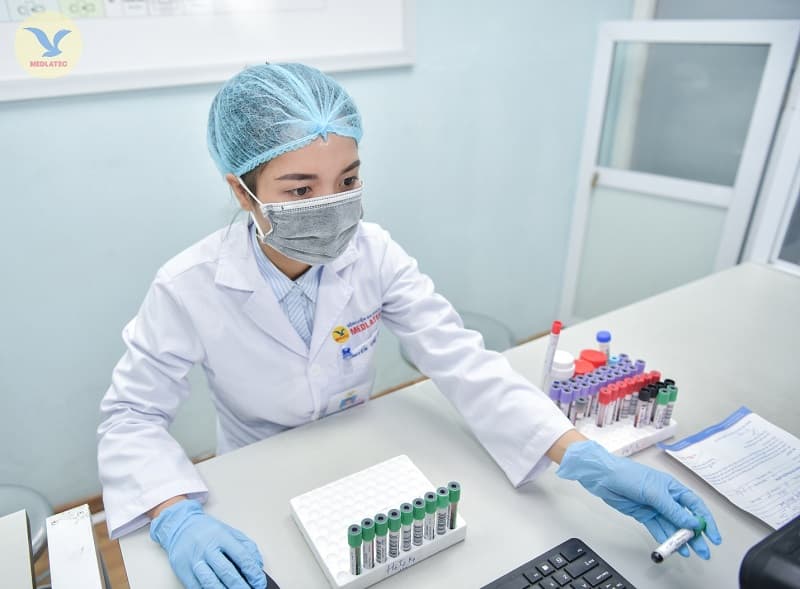 Bảng giá dịch vụ xét nghiệm máu, nước tiểu tại nhà của Bệnh viện Medlatec
