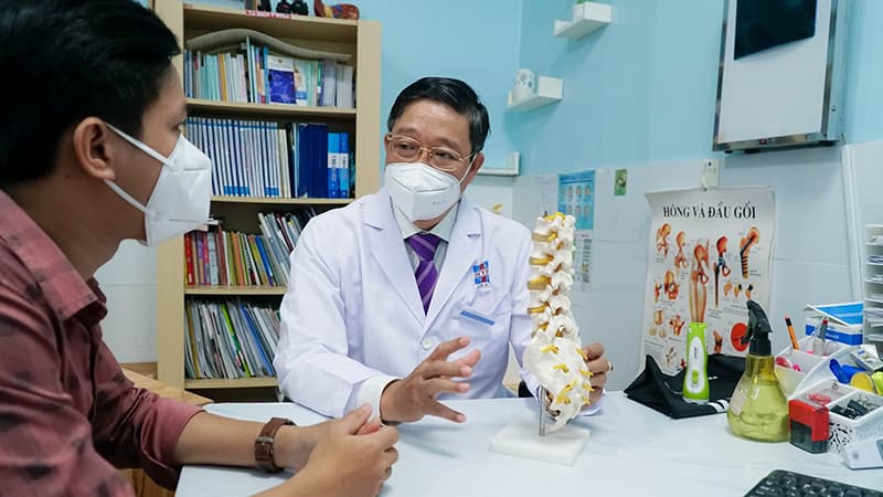Các bác sĩ giỏi khám và điều trị Cơ Xương Khớp tại Hà Nội (Phần 1)