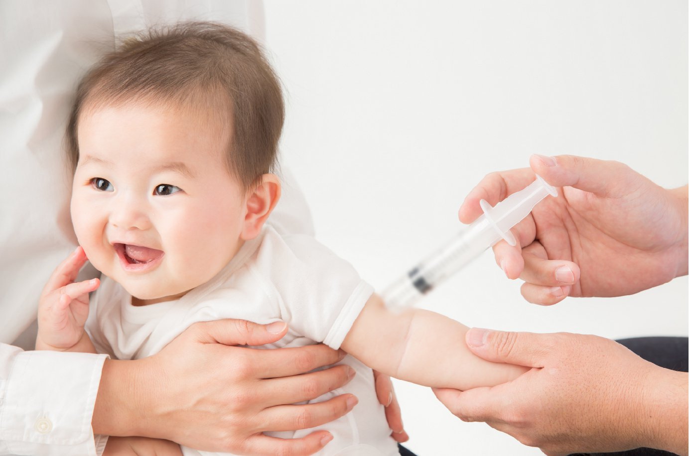 Những lưu ý khi tiêm vắc-xin 6 trong 1 Hexaxim cho bé - ảnh 2