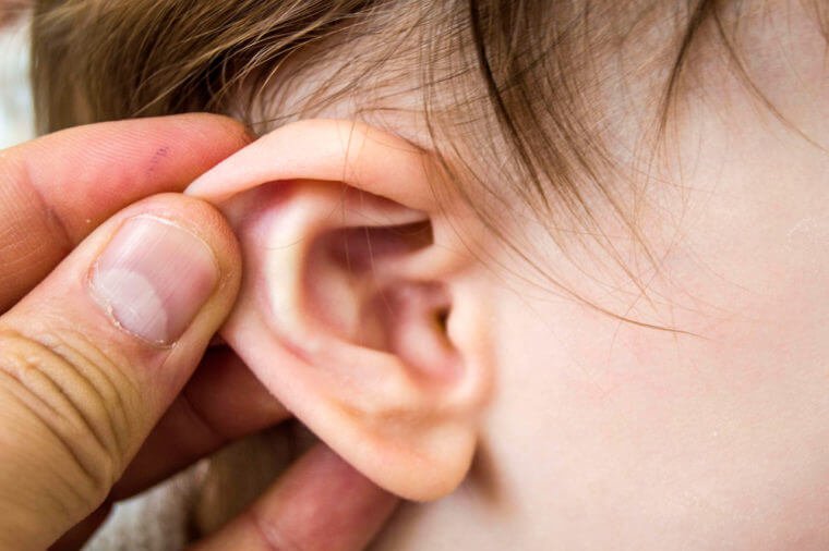 8 dấu hiệu nhận biết bệnh viêm tai giữa ở trẻ em - ảnh 2