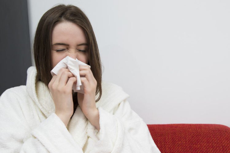 10 dấu hiệu phân biệt cảm cúm với cảm lạnh