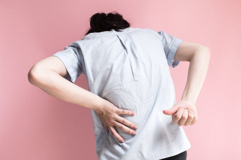 Các phương pháp điều trị cơn đau lưng cho bà mẹ sau sinh