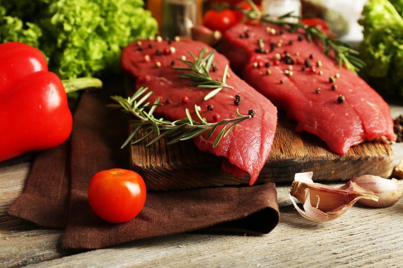 Ăn lượng thịt đỏ bao nhiêu sẽ làm tăng nguy cơ mắc ung thư đại trực tràng?