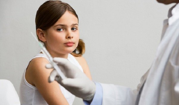 Nữ tuổi 13-18 cần tiêm những loại vắc-xin nào?