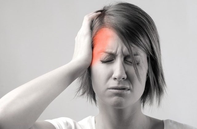 Vì sao phụ nữ dễ đau nửa đầu hơn nam giới? - ảnh 1