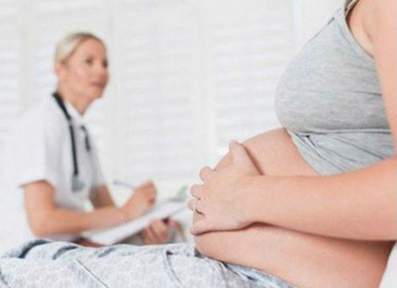 Phụ nữ cần biết về tiêm vắc xin cúm khi mang thai