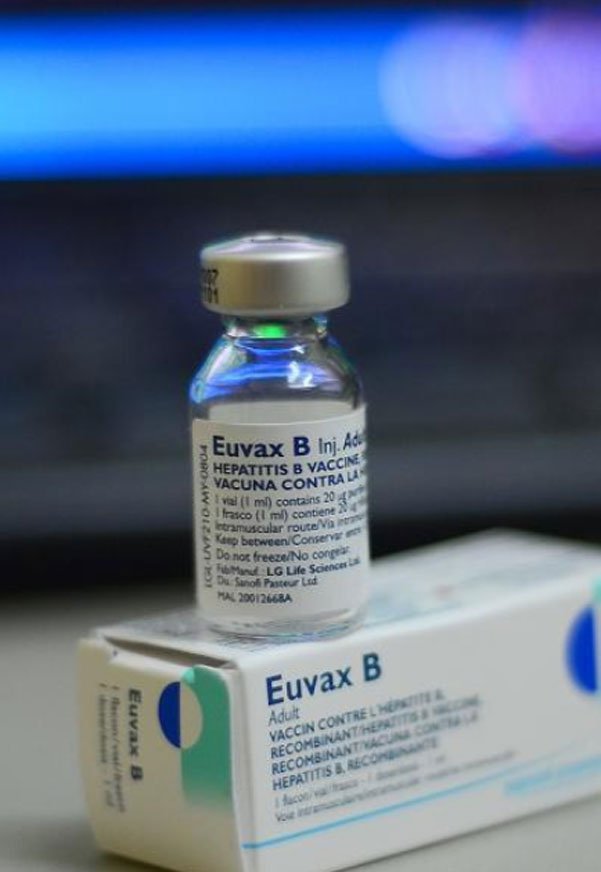 Vắc-xin phòng viêm gan B Euvax: Công dụng, liều dùng, tác dụng phụ - ảnh 1