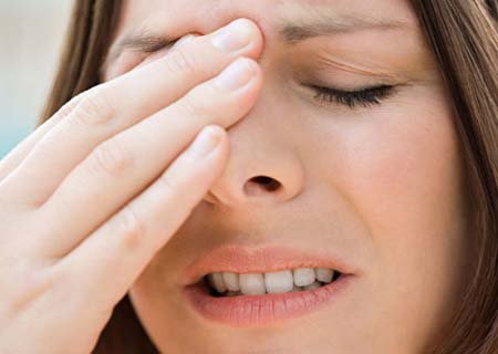 Viêm mũi dị ứng là bệnh gì? Triệu chứng và Cách phòng tránh