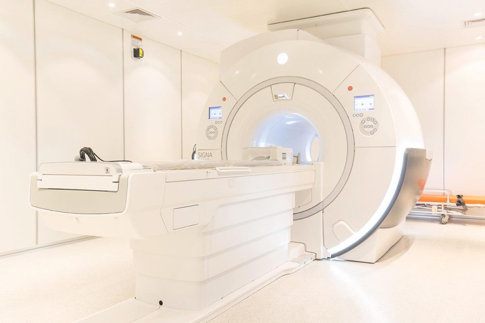 Ứng dụng của MRI trong tim mạch, não, tủy sống, xương, nội tạng - ảnh 1