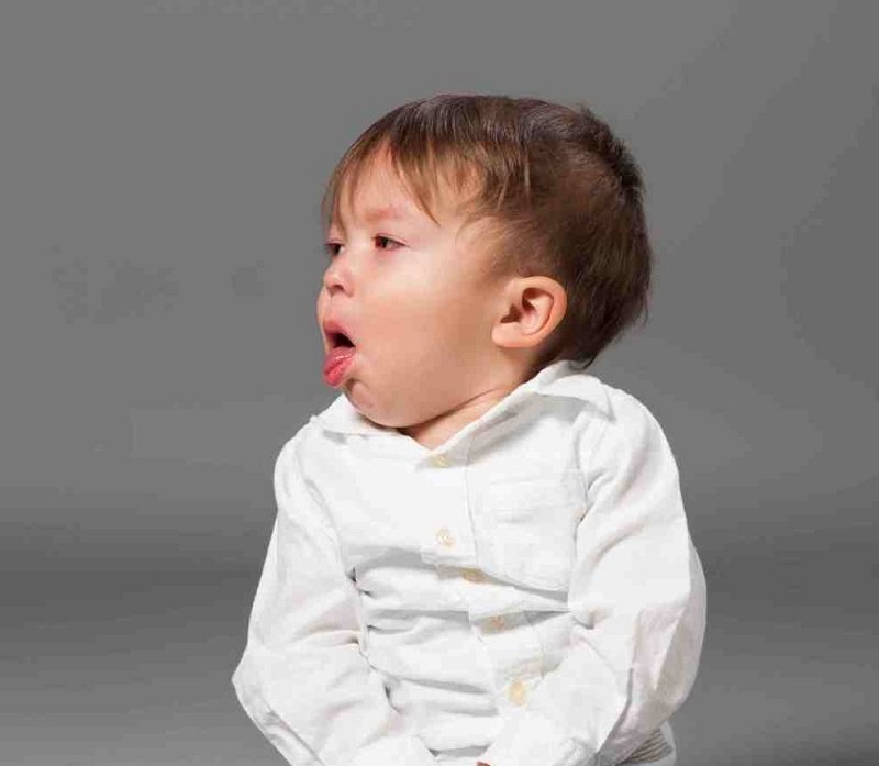 Viêm họng cấp ở trẻ: Nguyên nhân, triệu chứng, điều trị và Cách phòng tránh