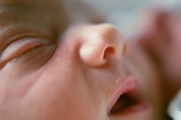 Viêm kết mạc ở trẻ sơ sinh: Phường pháp điều trị và Cách phòng ngừa