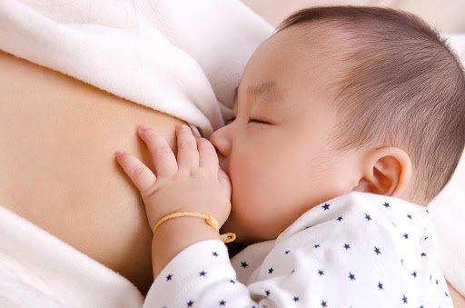 Trẻ sơ sinh nôn trớ sau khi bú: Nguyên nhân và cách khắc phục - ảnh 1