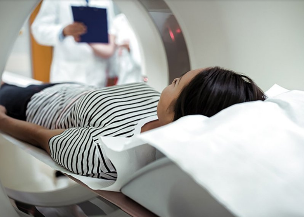 Chụp cộng hưởng (MRI) sử dụng điều gì để tạo ra hình ảnh?