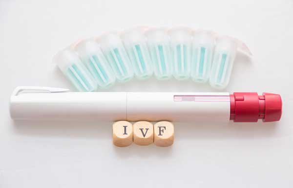 Thực hiện IVF: Trường hợp nào cần hỗ trợ phôi thoát màng?